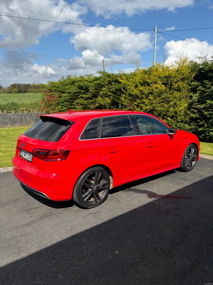 152 Audi A4 S-Line 1.6 Diesel Auto- Spotless - Image 4