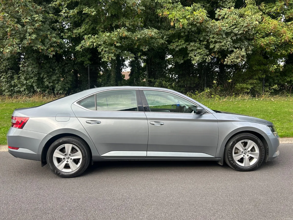 Skoda Superb 2016(NCT 10/27 TAX 05/27) - Image 3