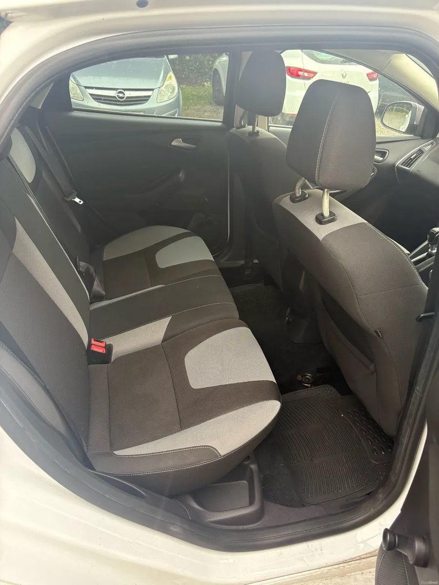 Ford focus zetec S - Image 6