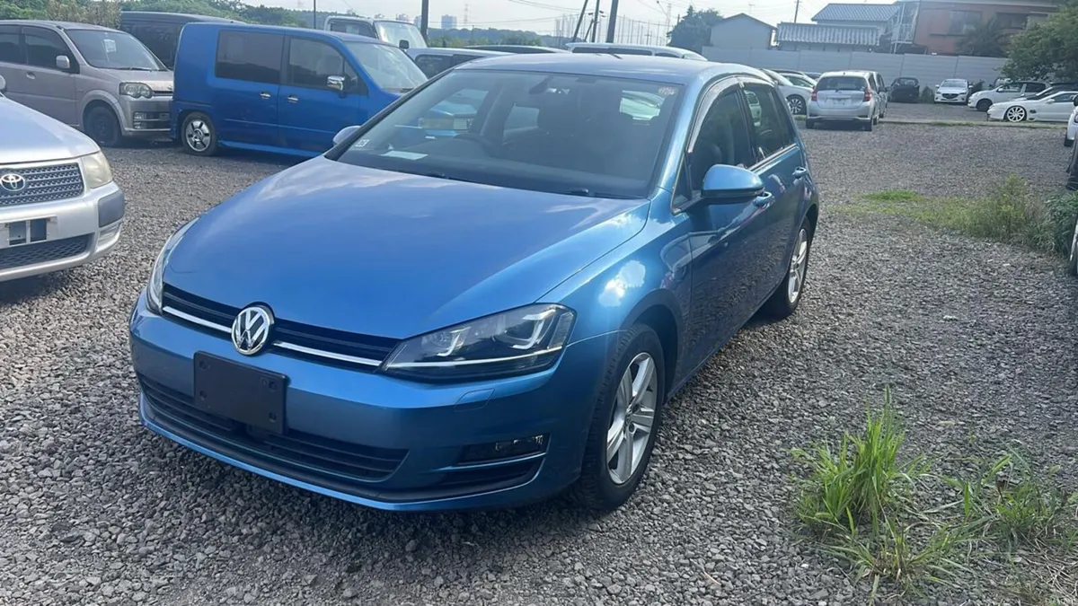 Volkswagen Golf 2015, 1.2 5DR AUTO LOW KM. 36000km - Image 4