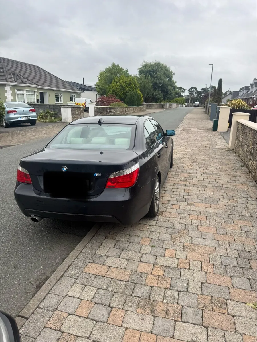 BMW 520 - Black - 2008 - Image 3