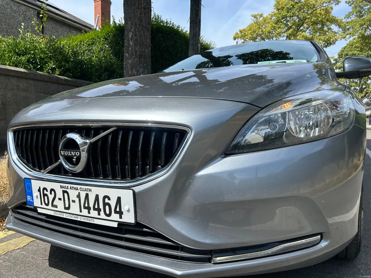 2016 VOLVO V40 DIESEL LEATHER INTERIOR - Image 1