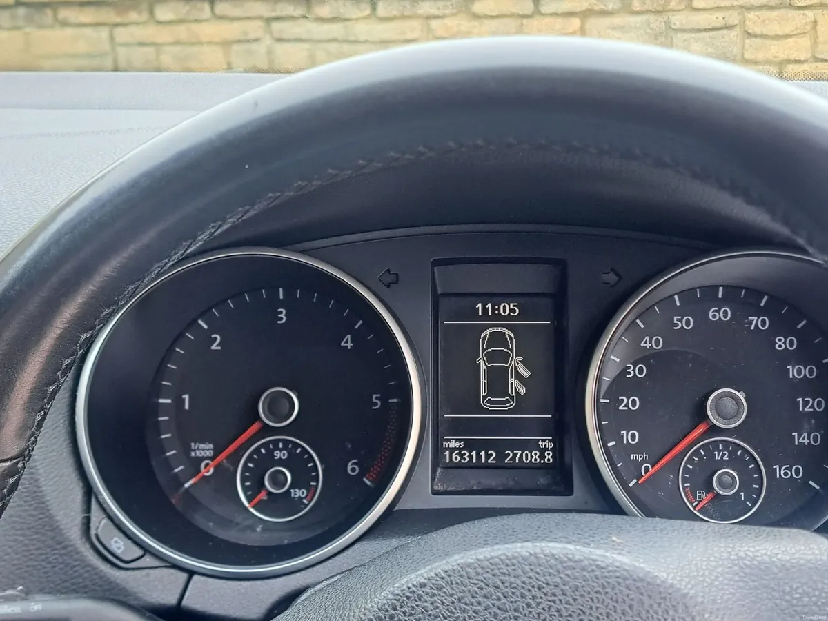 Volkswagen Golf 2011 - Image 4