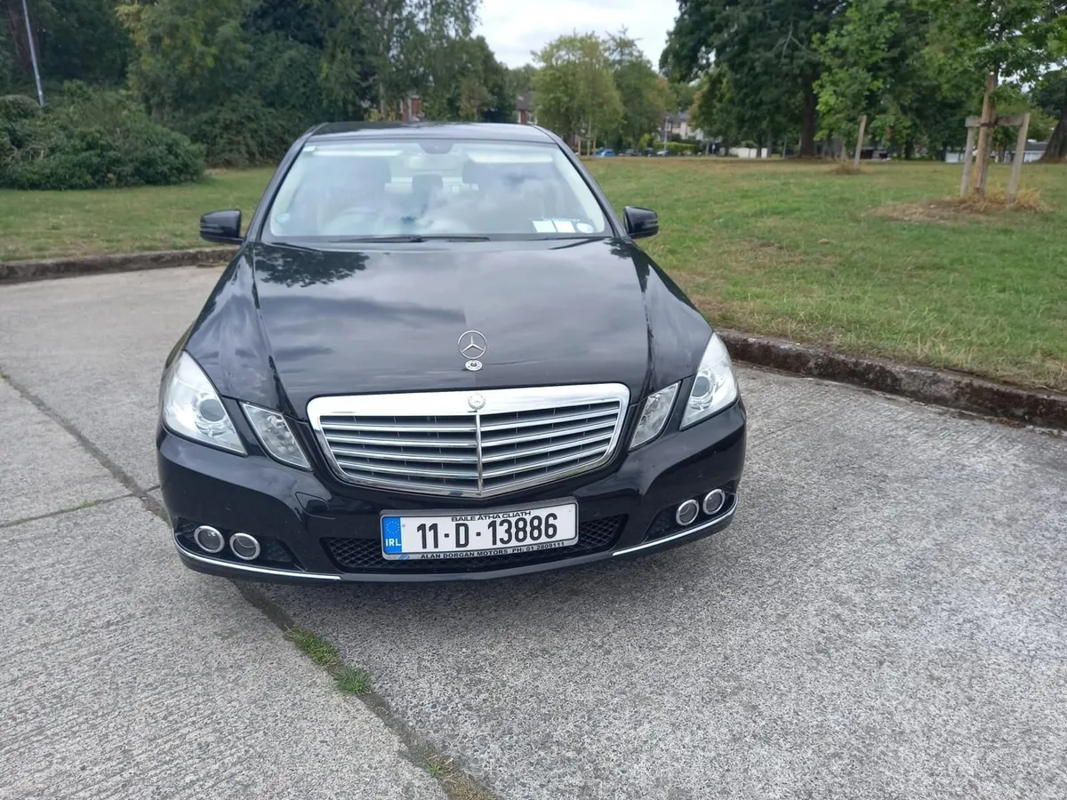 Mercedes-Benz E-Class 2011 - Image 1
