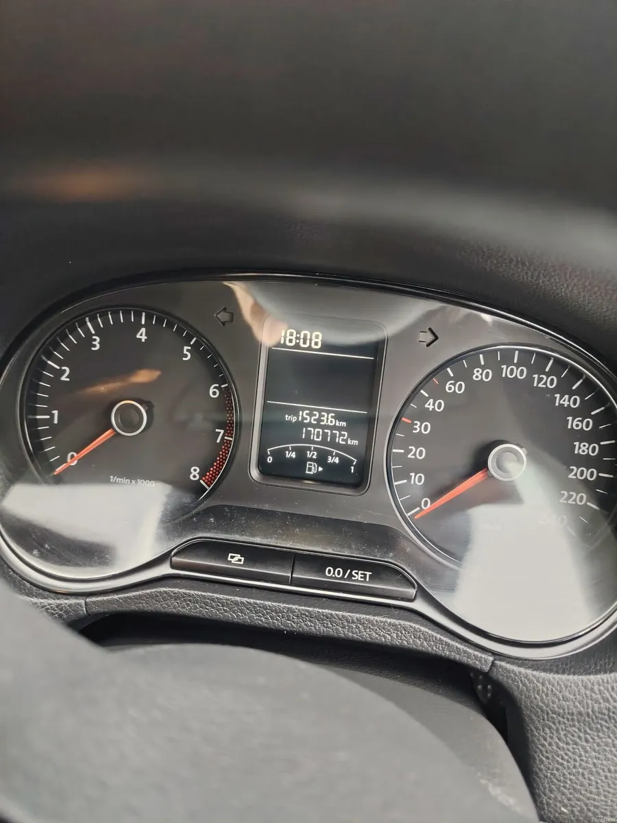 Volkswagen Polo 2010 - Image 3