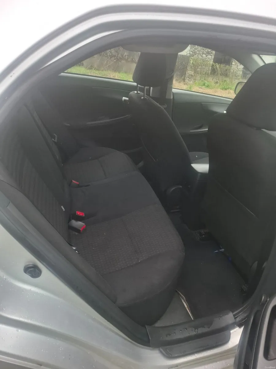 Toyota Corolla 2011 - Image 3