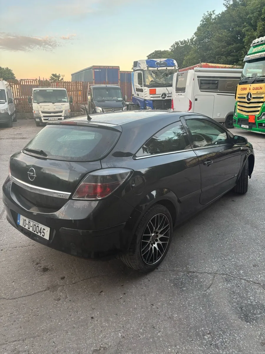 Opel Astra 1.4 GTC Sport - Image 4