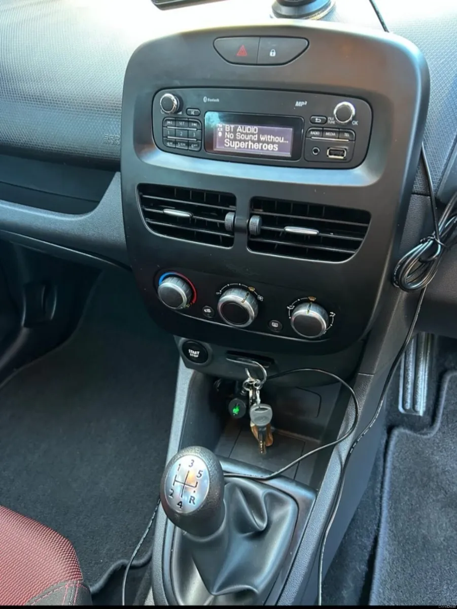 2016 Renault clio - Image 3