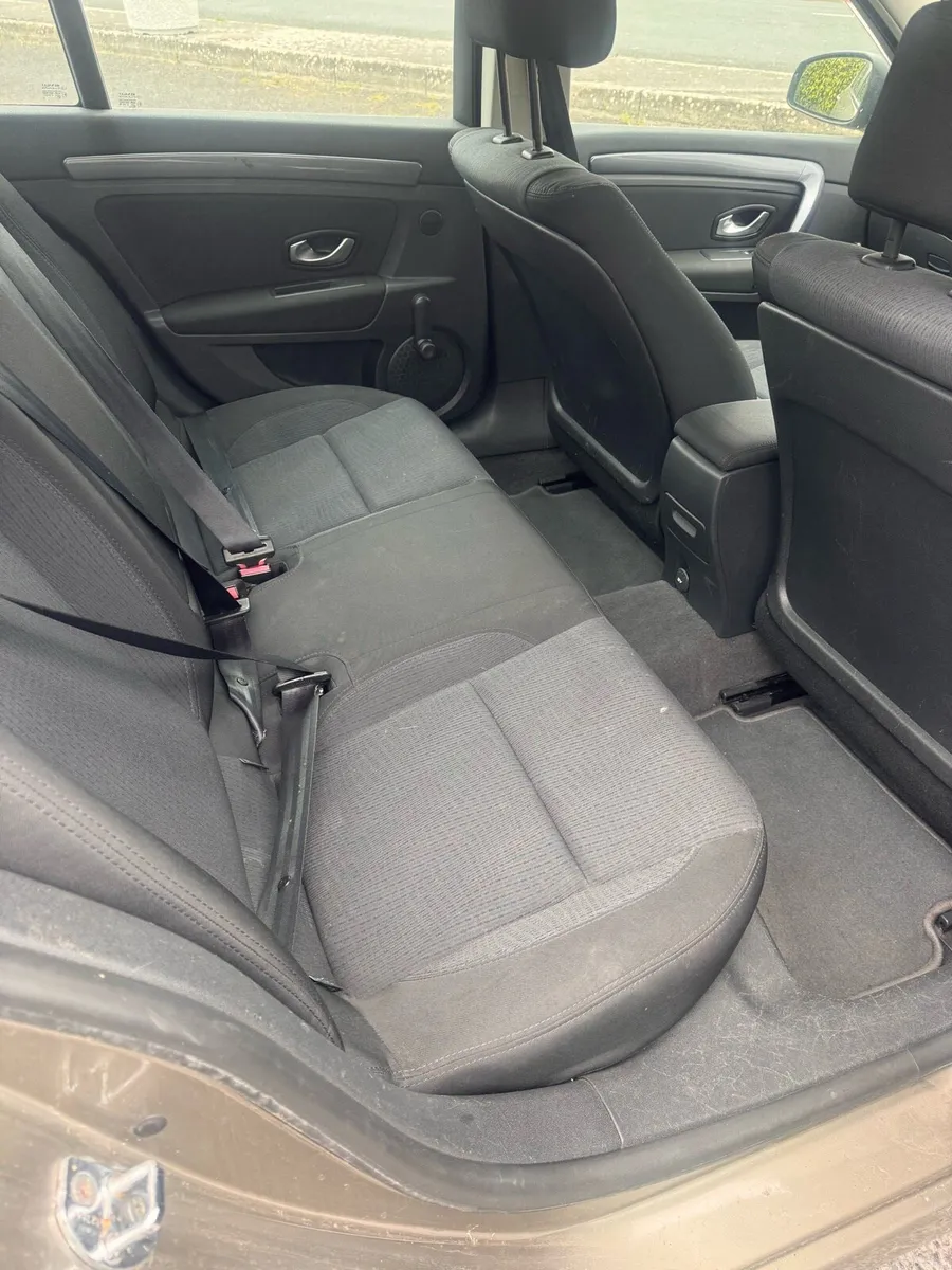 2010 Renault Laguna For Sale - Image 6