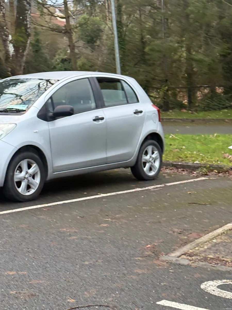 Toyota Yaris 2006 - Image 2