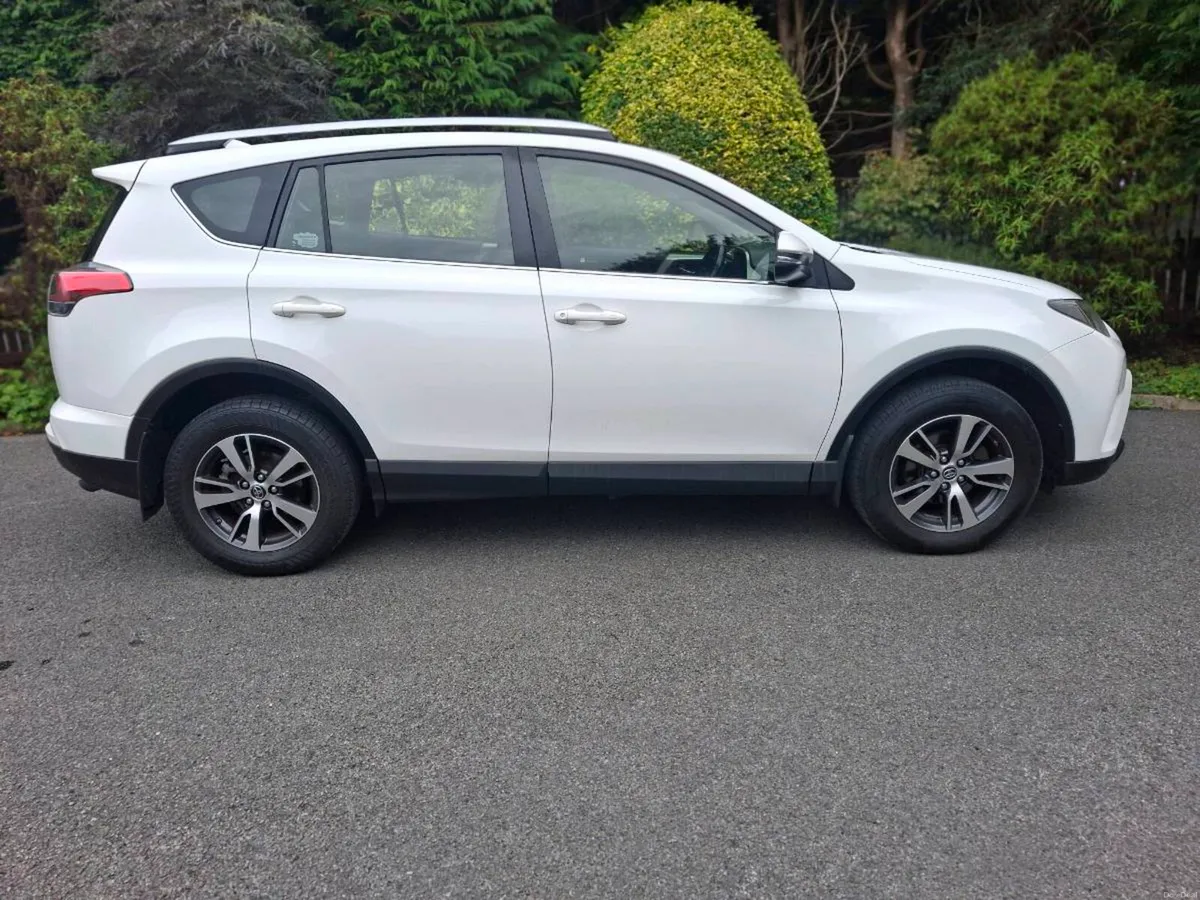 Toyota RAV4 2016 - Image 1