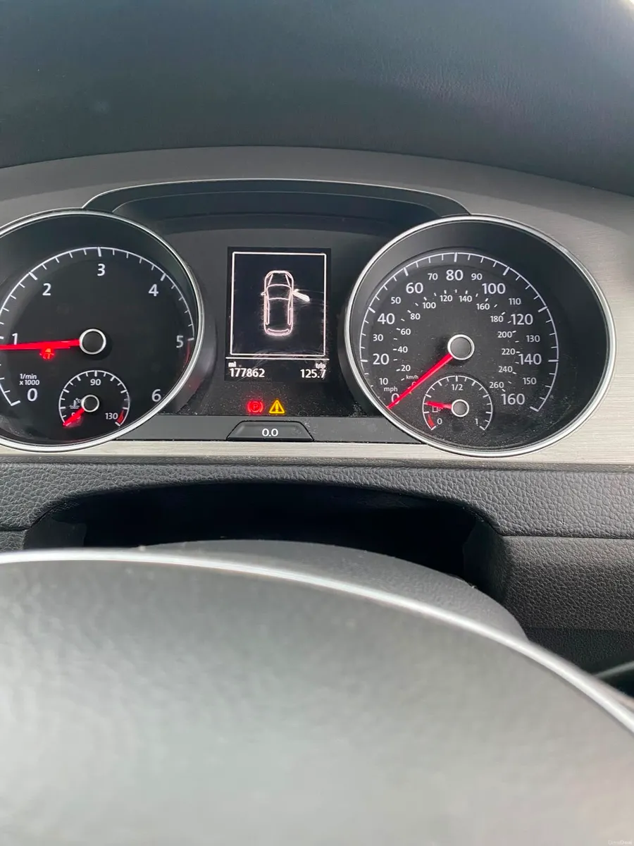 Volkswagen Golf - Image 5
