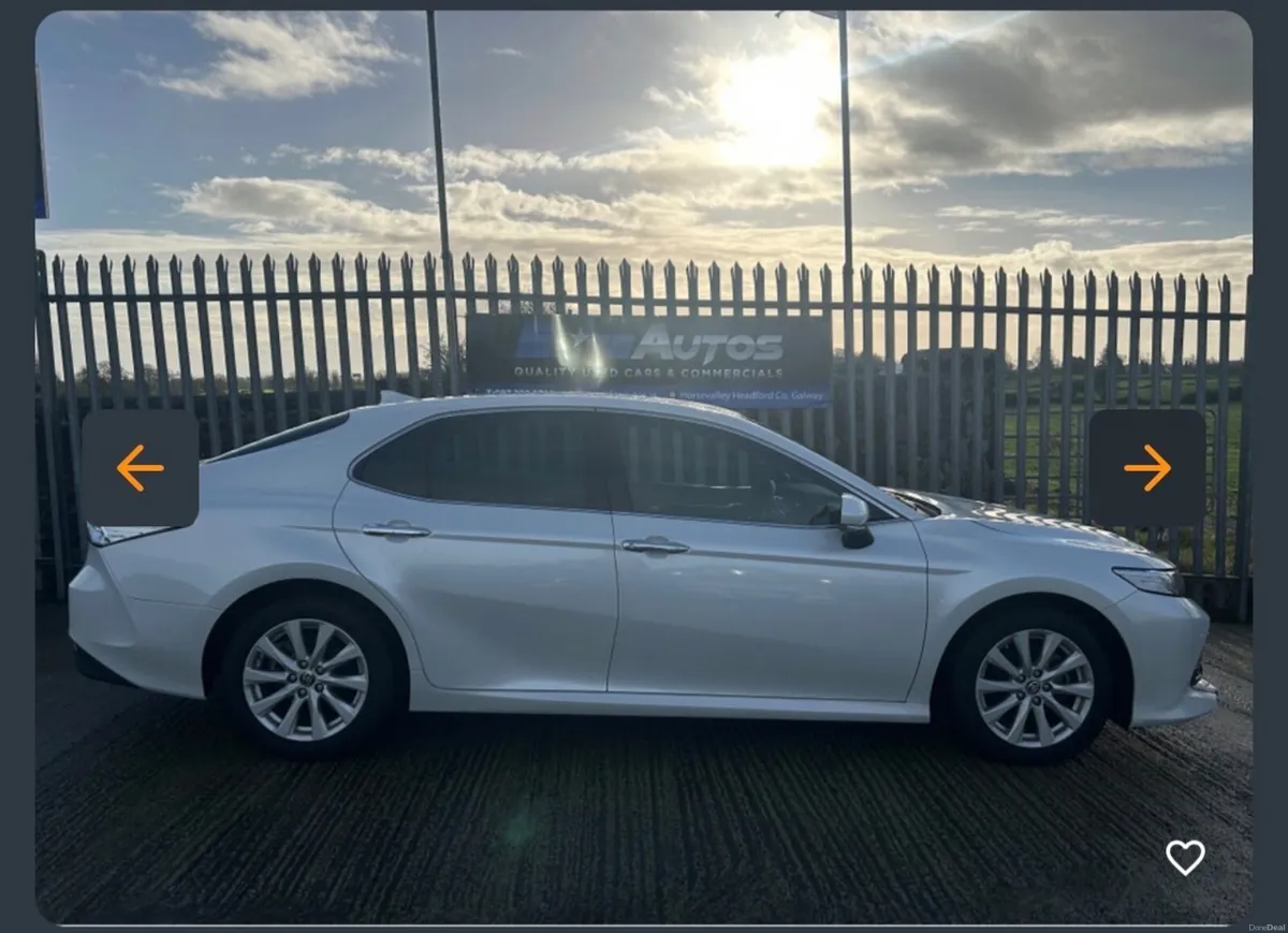 Toyota Camry 2020 - Image 2