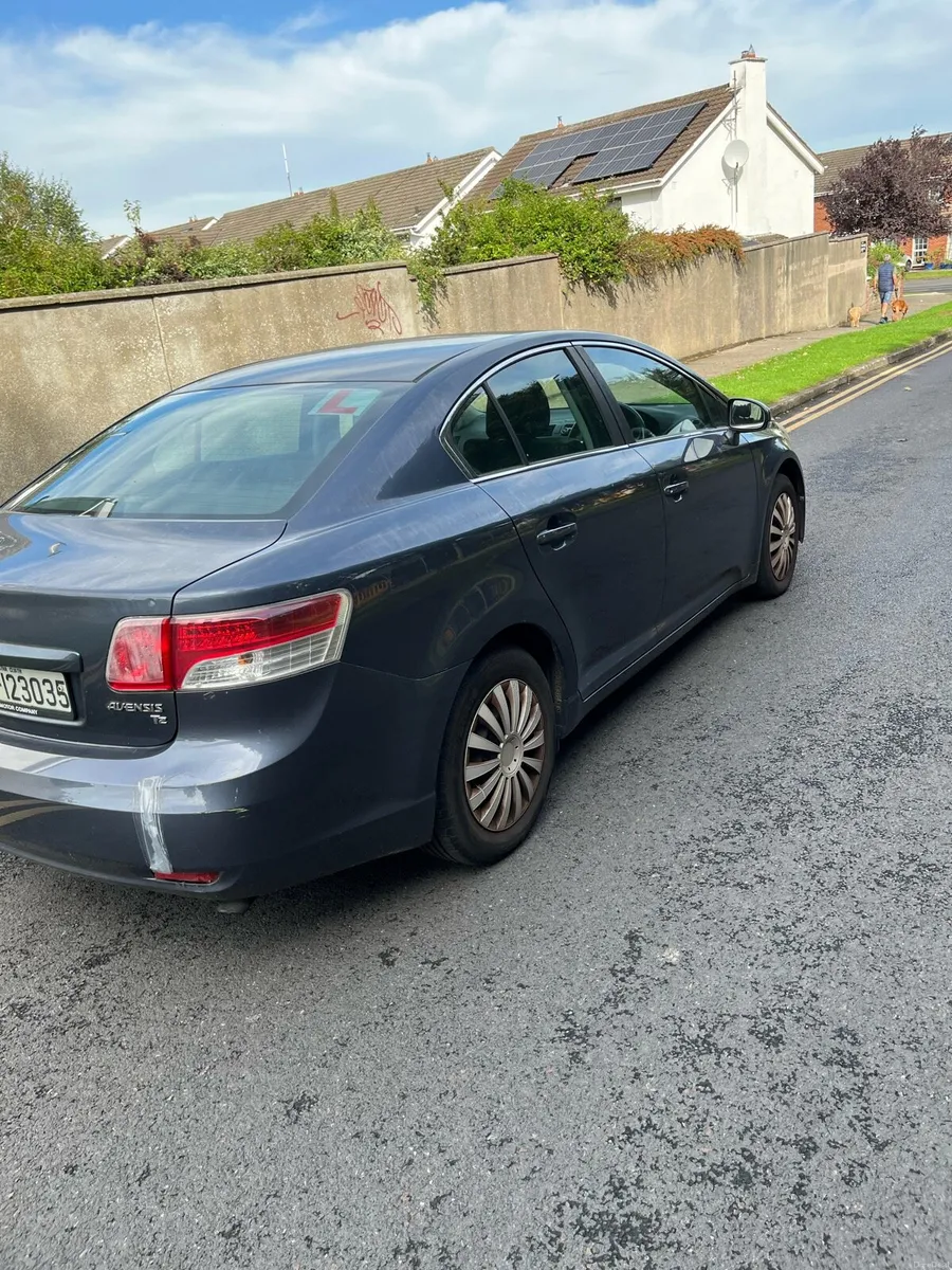 Toyota Avensis 2.0 Litre D4D Saloon 2009 - Image 5