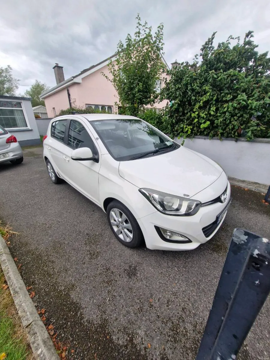 Car - Image 3