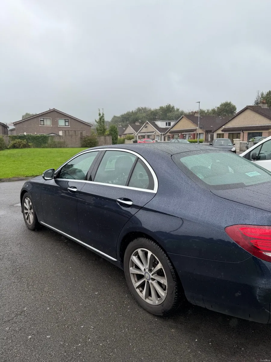 2017 Mercedes-Benz E220d 2.0 Diesel Automatic. - Image 5