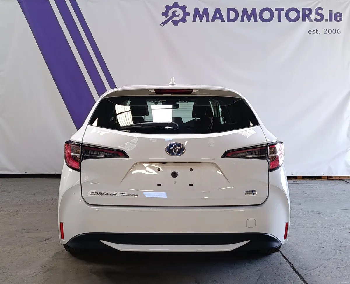 2023 (2yr Warranty) 1.8 Petrol Hybrid Automatic - Image 6