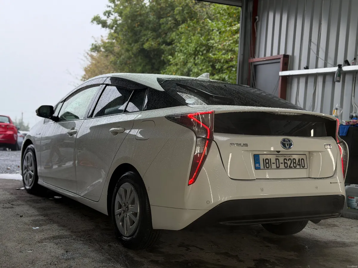 2018 Toyota Prius. Low mileage perfect condition - Image 5