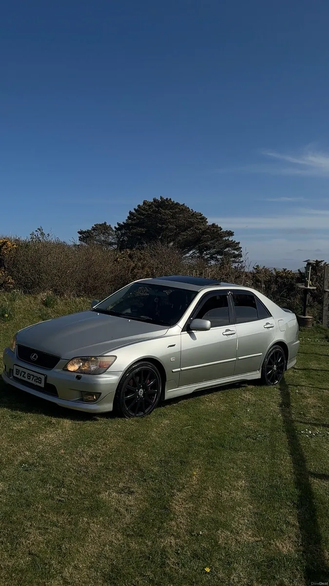 2005 Lexus is200 - Image 1