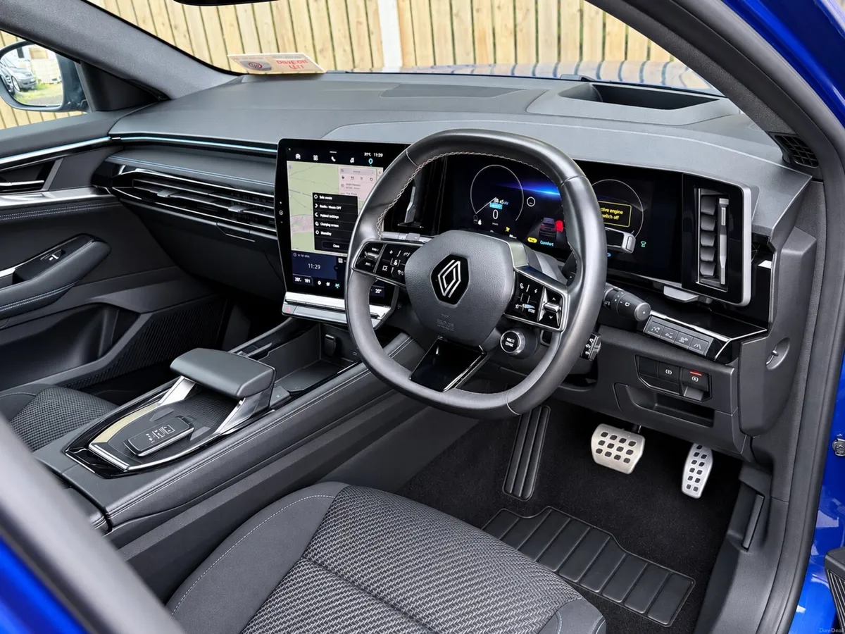 Renault Austral 2025 E-Tech Full Hybrid - Image 5