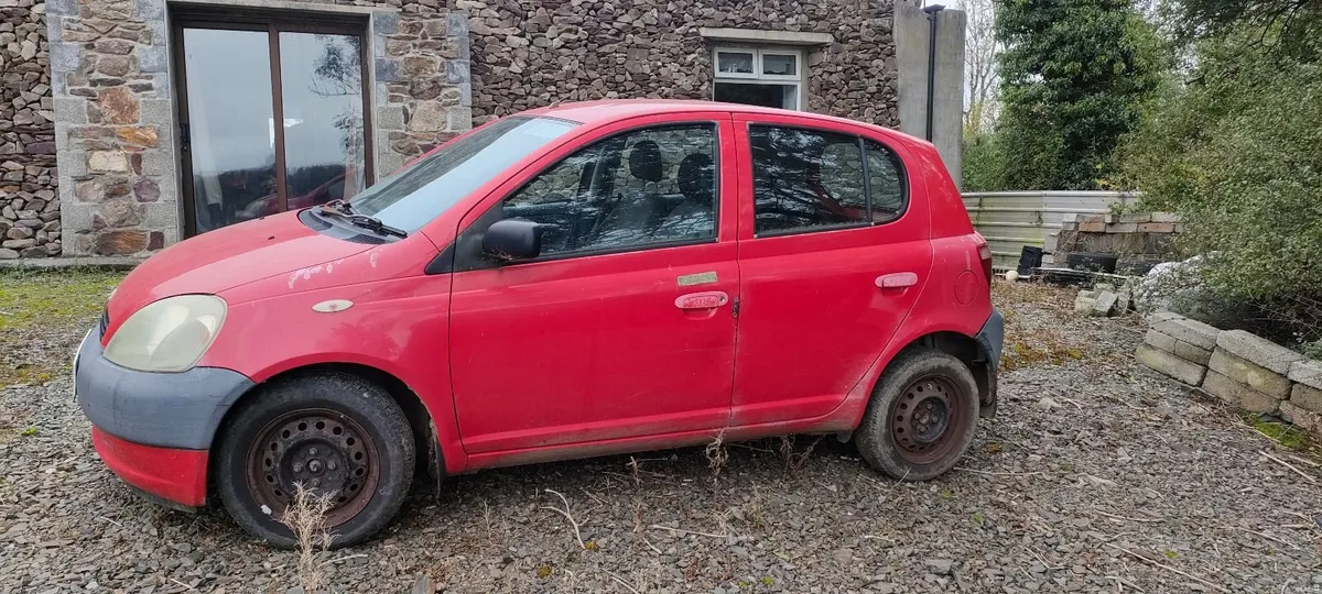 Toyota Yaris 2002 - Image 3