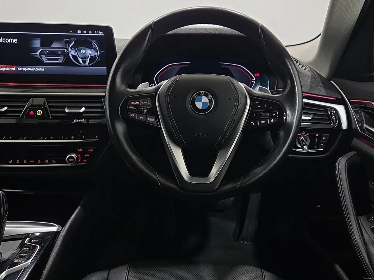 BMW 5-Series 520d SE Saloon - Image 5