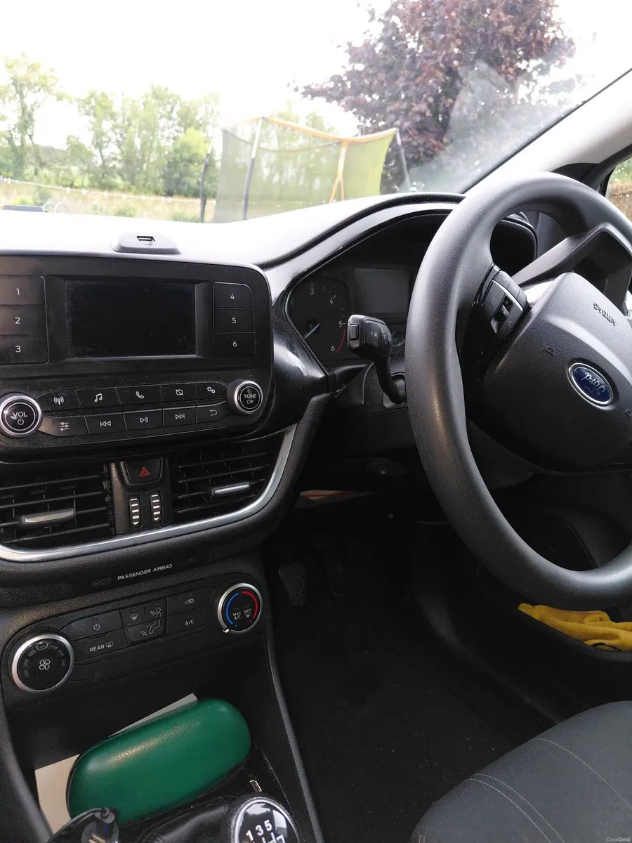 Ford Fiesta 2018 - Image 3