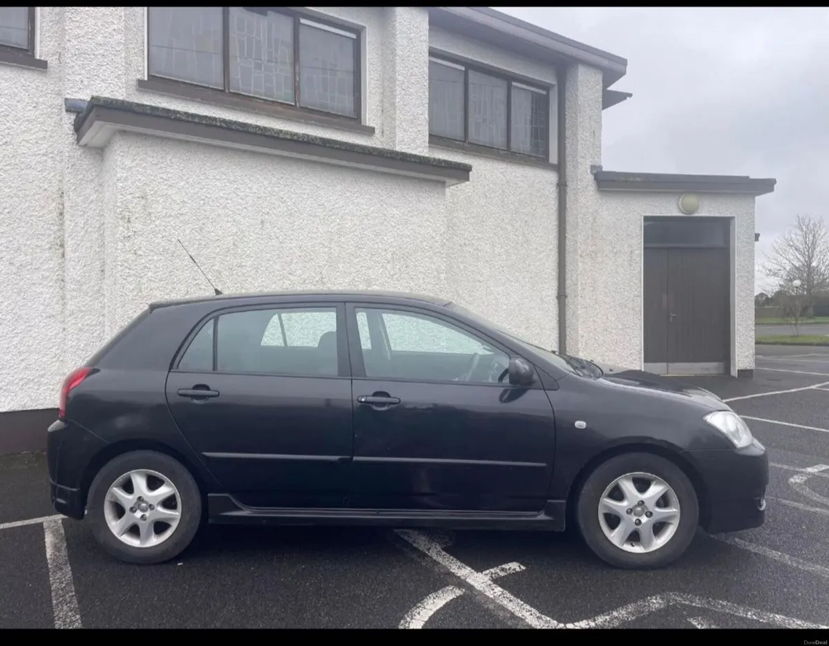 Toyota Corolla 2006 - Image 2