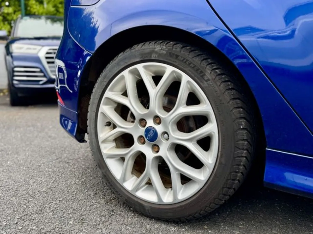 Ford Focus ST-LINE TDCI - Image 6