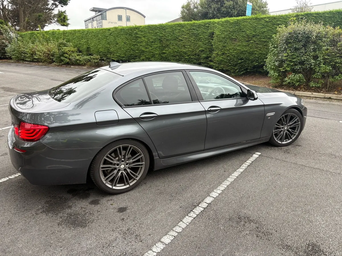 2015 5-series M-sport - Image 3