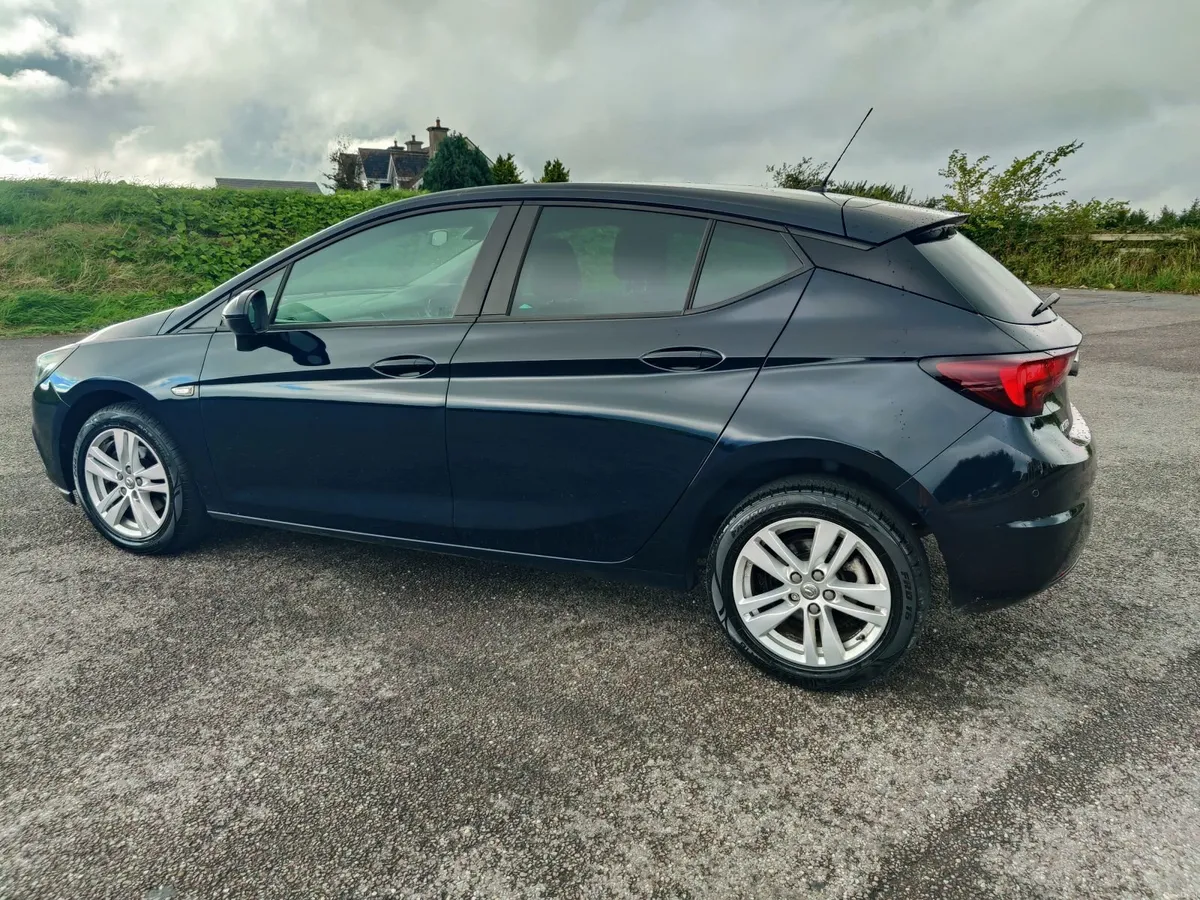 REDUCED!!Astra Elite.FULL SERVICE HISTORY - Image 1