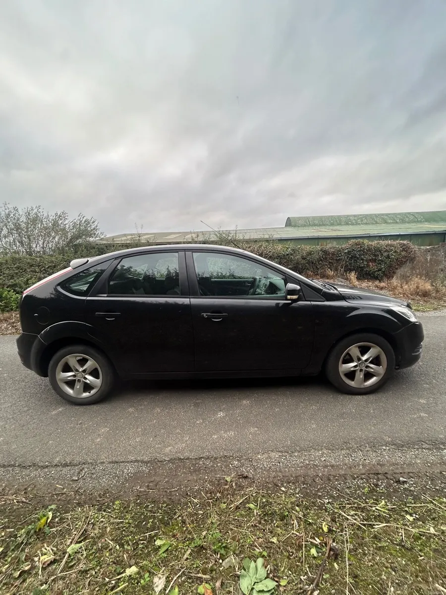 Ford Focus 2010 - Image 4