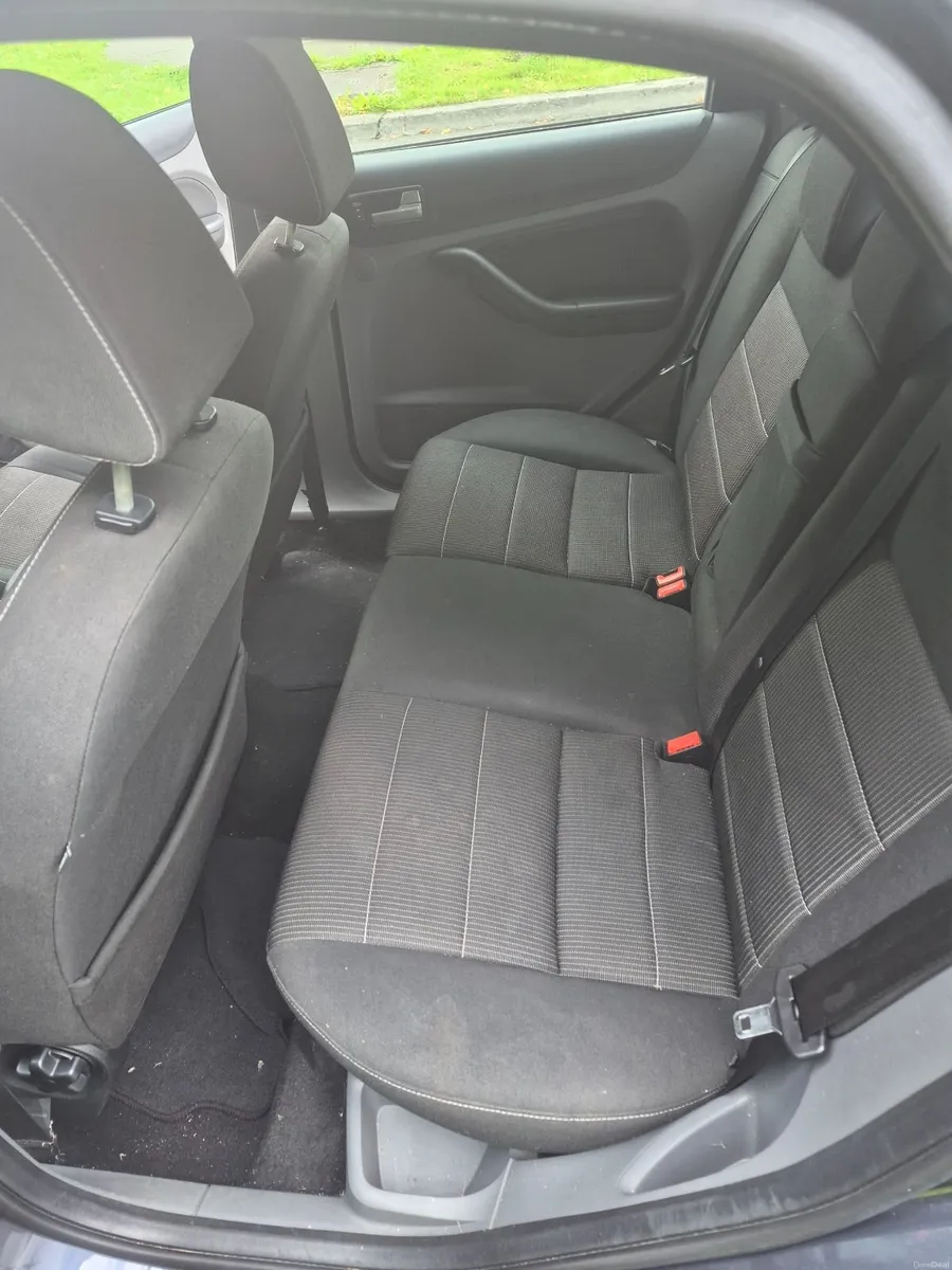Ford Focus 2011 - Image 1