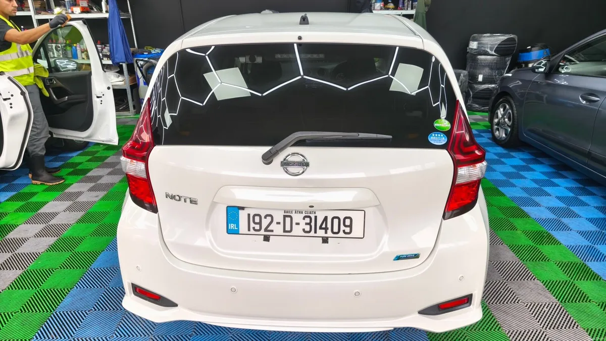 Car - Image 1