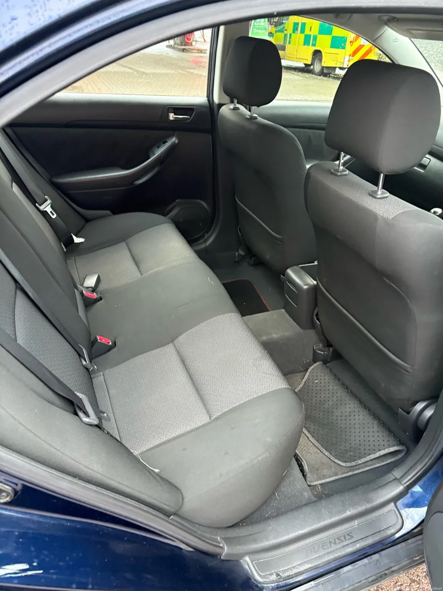 Toyota avensis 1.6vvti - Image 6