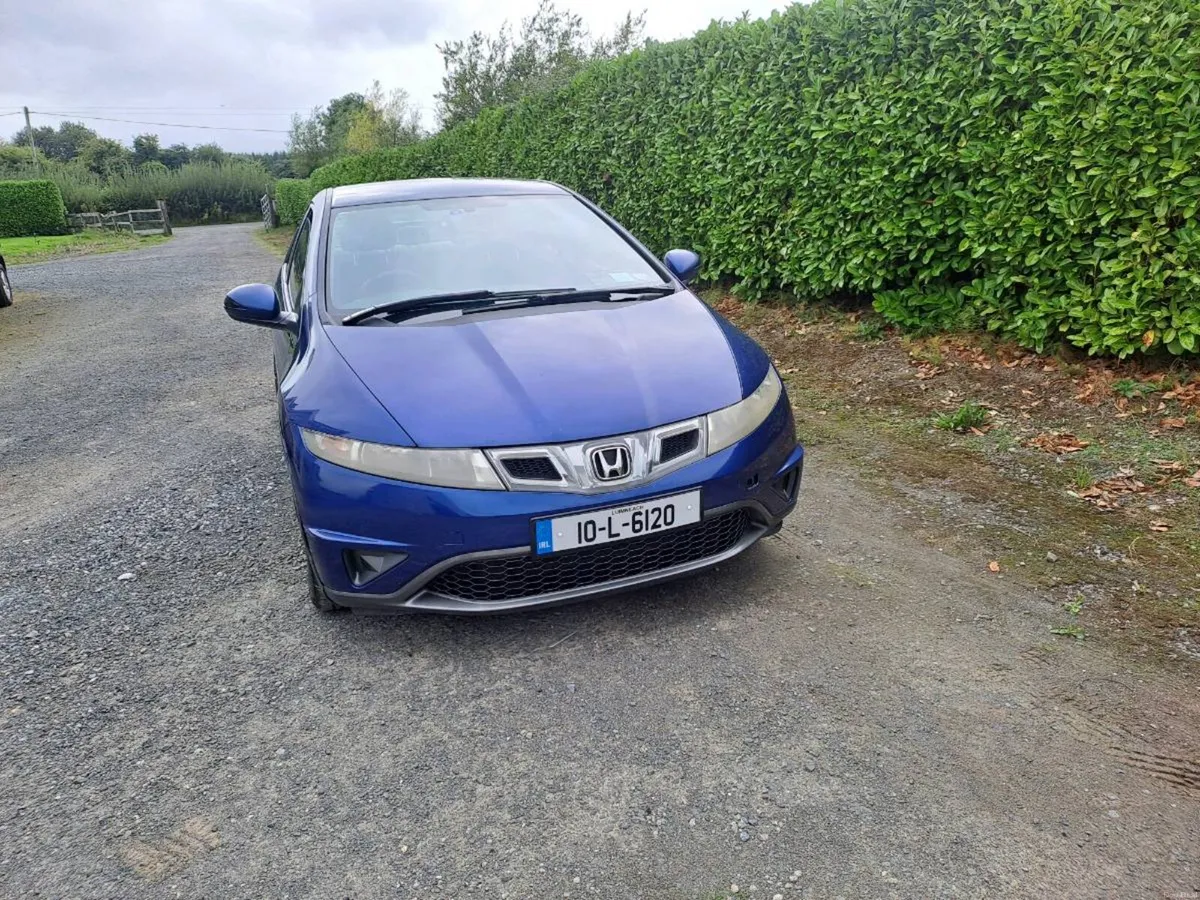 Honda civic car. - Image 4
