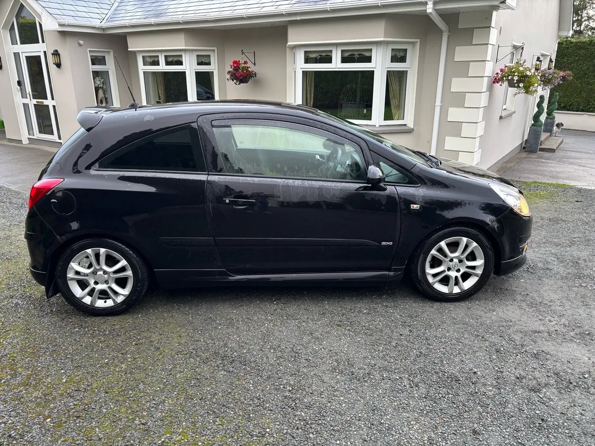 Opel corsa 1.2 petrol 2008 - Image 6