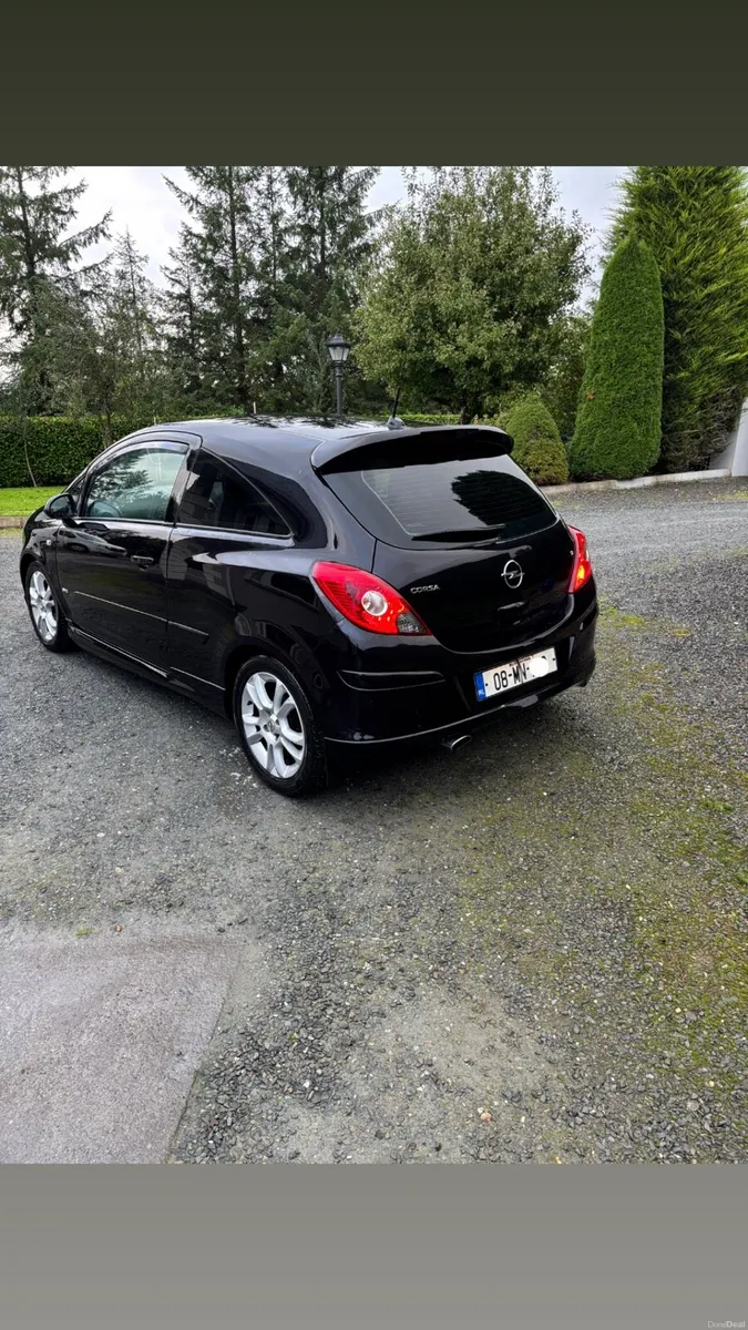 Opel corsa 1.2 petrol 2008 - Image 4