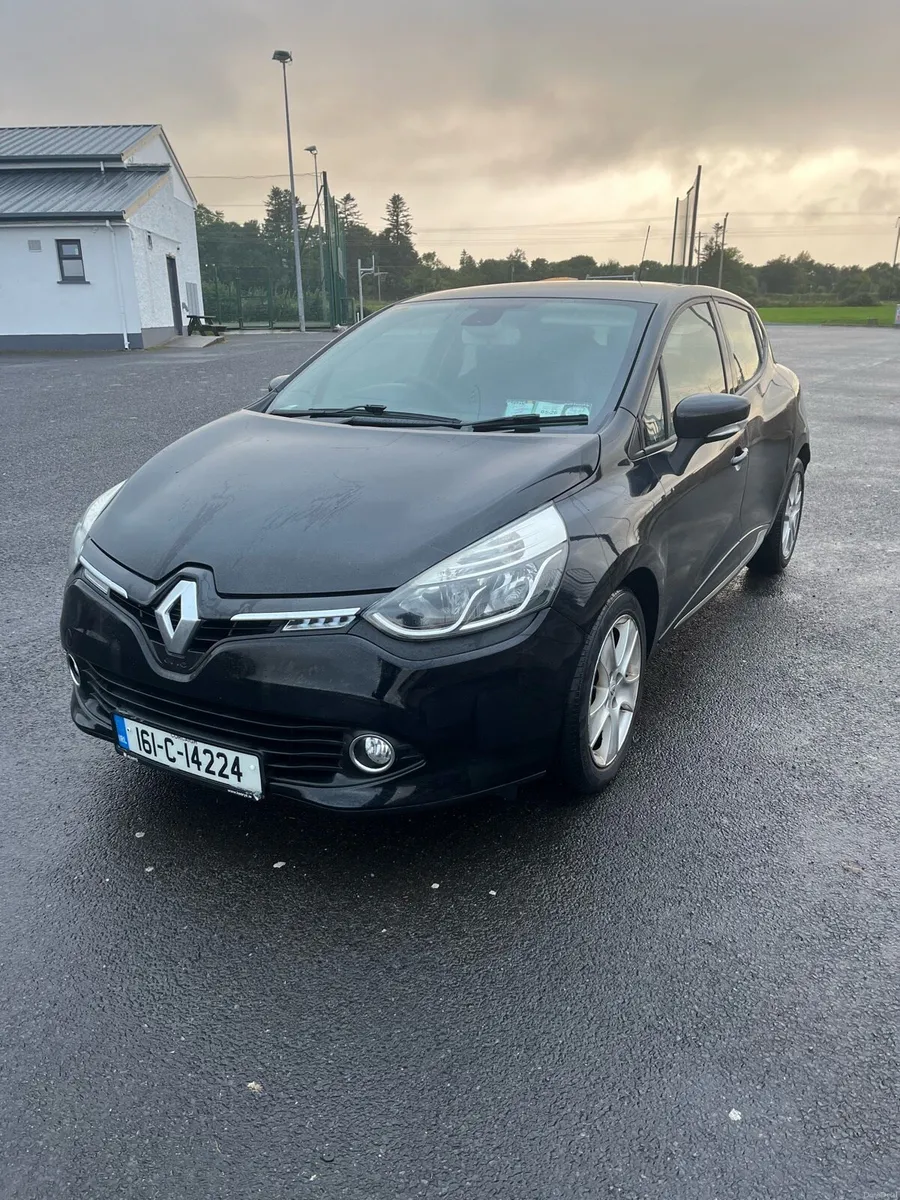 Renault Clio 2016 1.1L Petrol 101,900km - Image 2