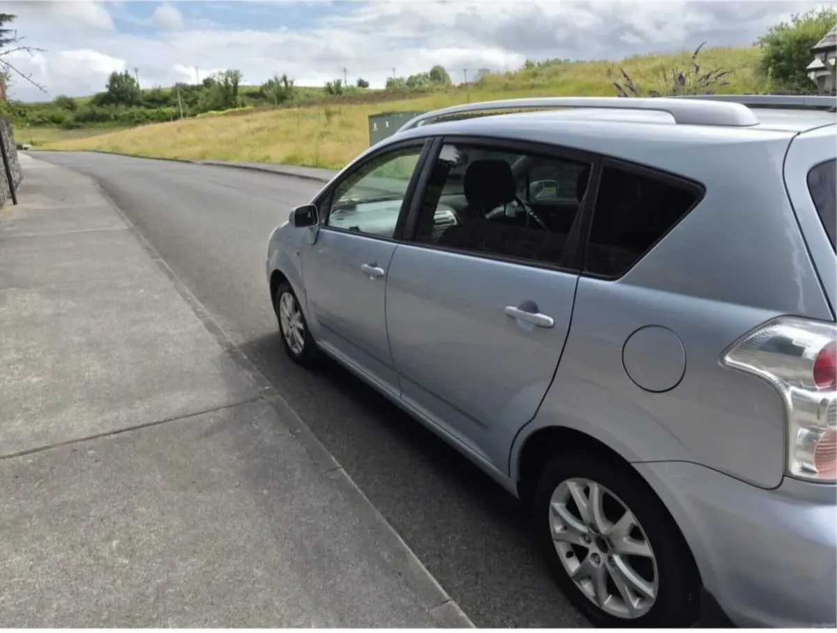 Toyota Corolla 2010 - Image 4