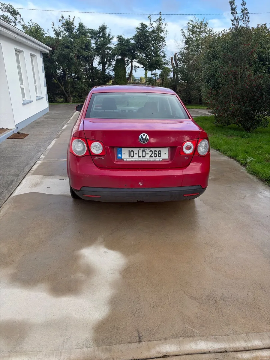 Volkswagen Jetta 2010 - Image 4