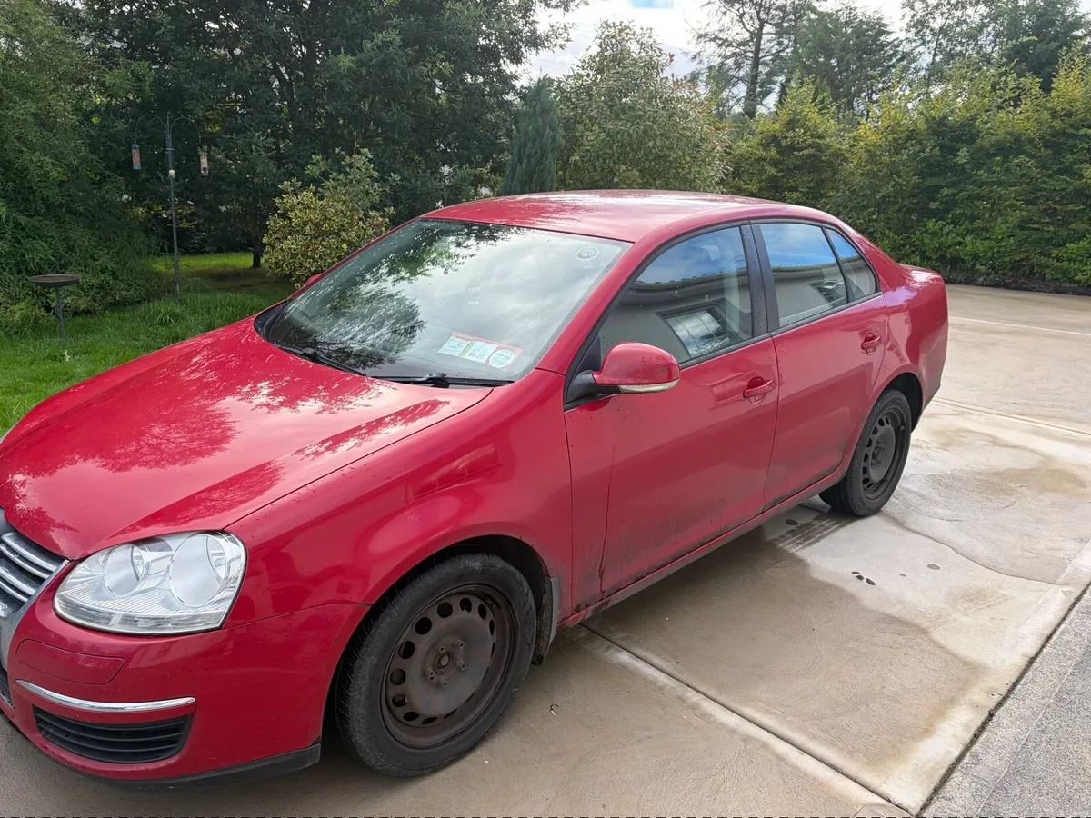 Volkswagen Jetta 2010 - Image 3