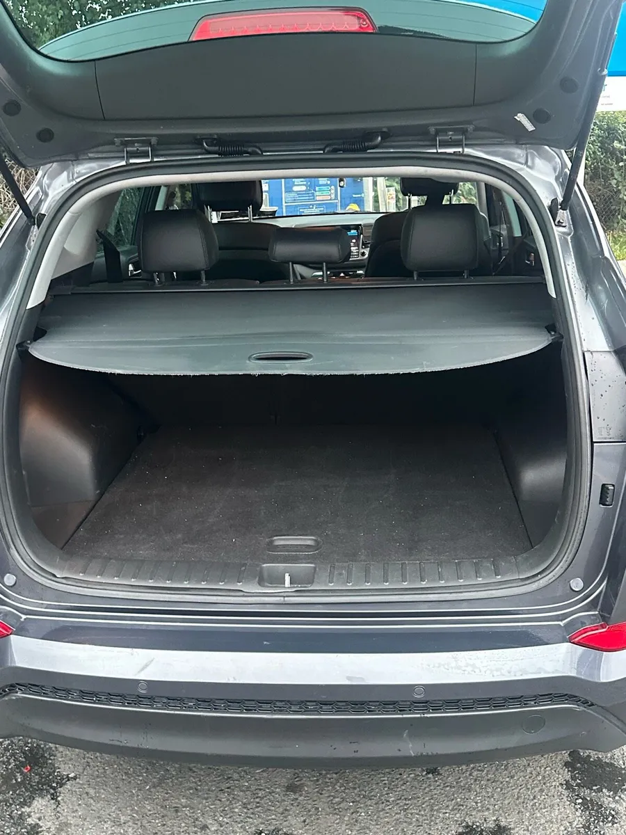 Hyundai Tucson 1.7 SPORT Executive Low Mileage - Image 4