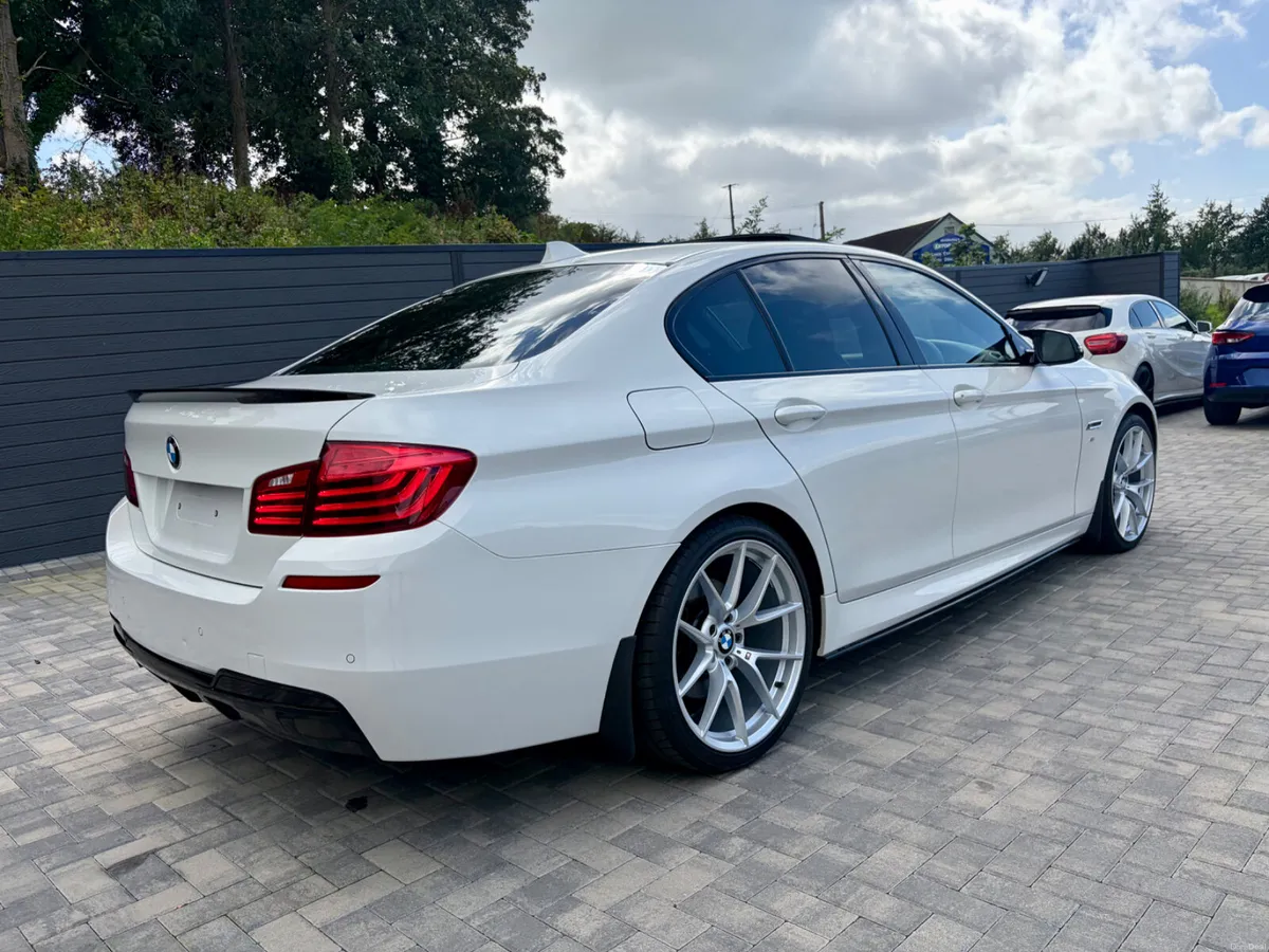 132 BMW 520D M-SPORT PLUS LCI, AUTO, SUNROOF - Image 5
