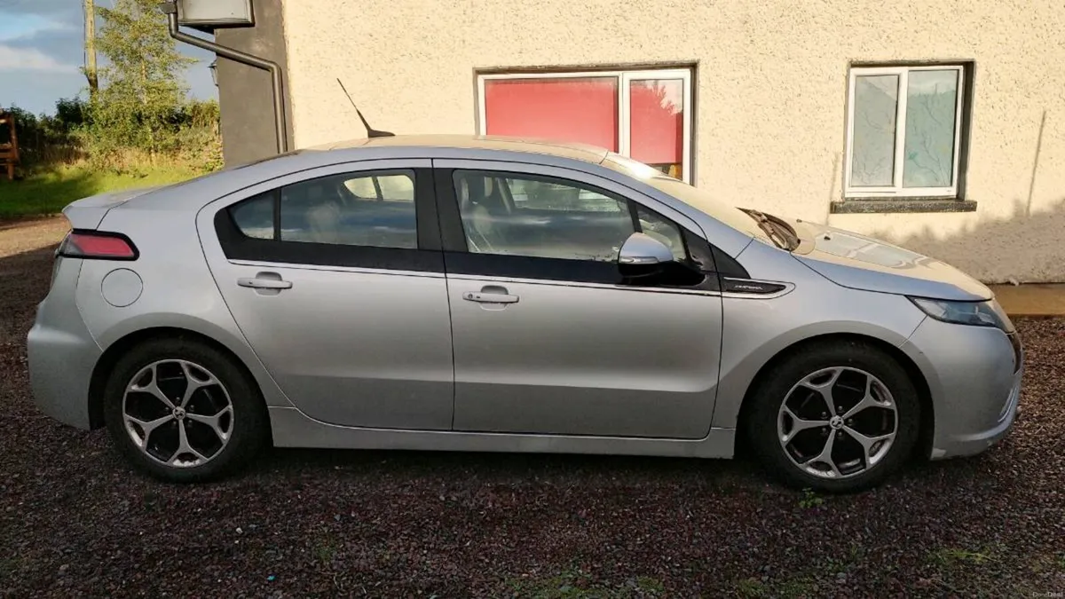 Opel/Vauxhall Ampera EV - Image 2