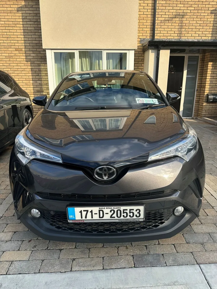 Toyota C-HR 2017 - Image 1