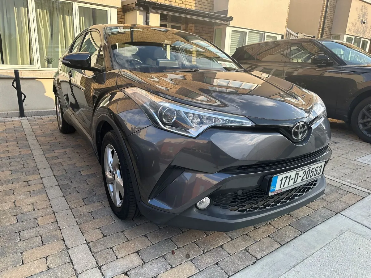Toyota C-HR 2017 - Image 4