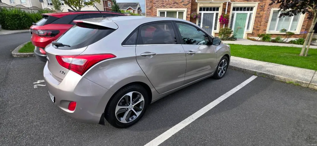 Hyundai i30 1.6 crdi AUTOMATIC - Image 4