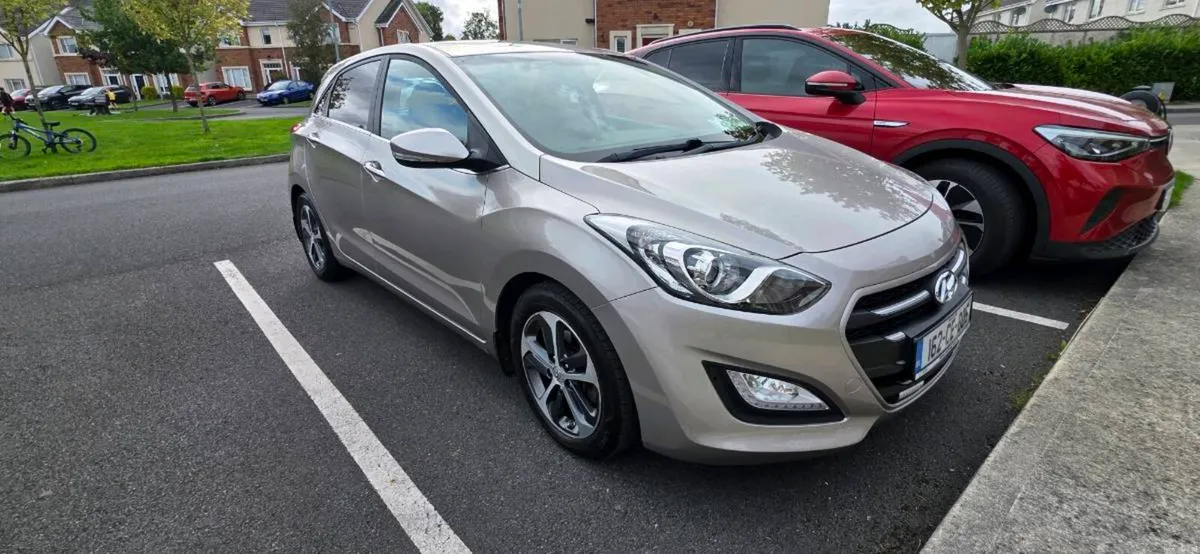 Hyundai i30 1.6 crdi AUTOMATIC - Image 2