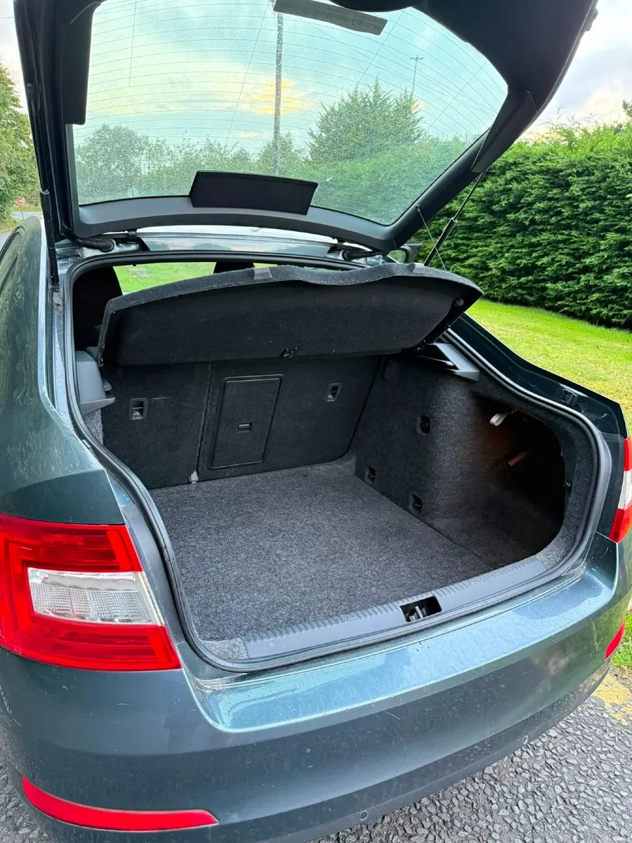 Skoda Octavia 2016 Automatic - Image 5